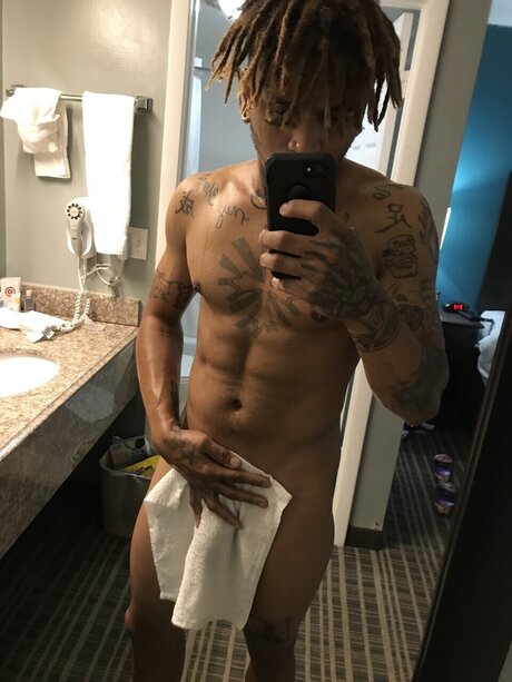 XHEADSHOTX art model img