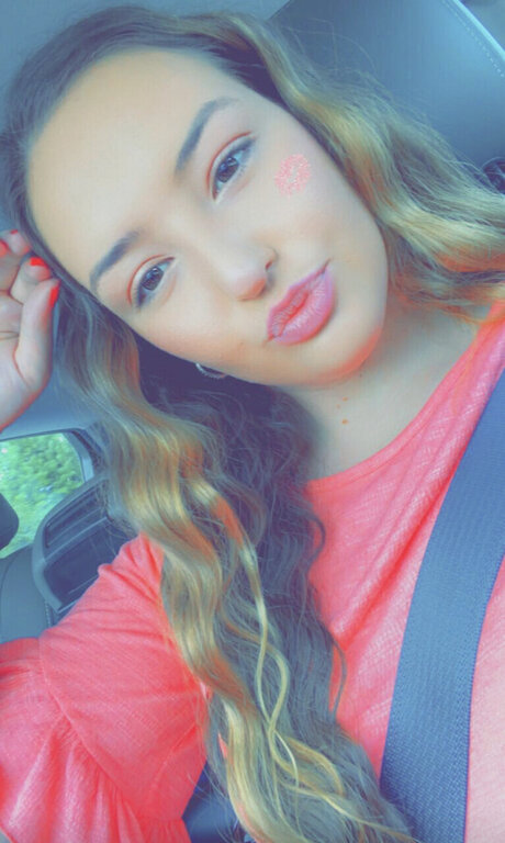 Taylor Lucas model hd pics