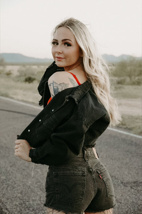 Tones high quality pornstar images