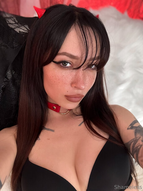 Shameless star perfect images