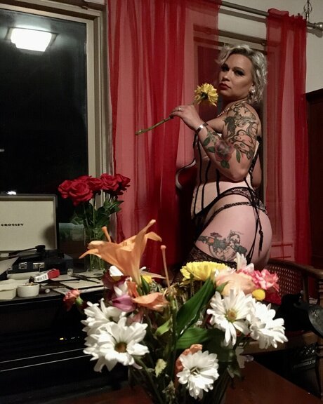 MrsMk3 free pornstar photo