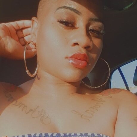 Waterfall model nude picture