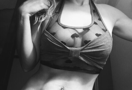 Sunny Rose sex actress image