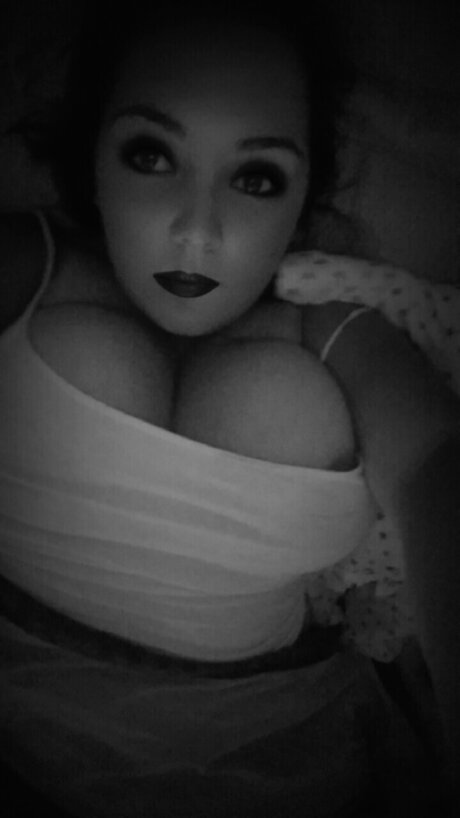 Mabel29707 nude model gallery