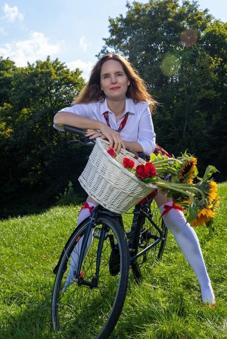 Joleen Turner model picture