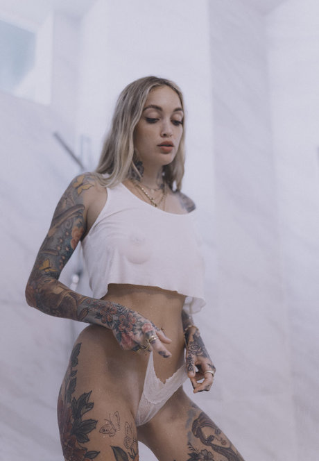 Torrie Blake adult model gallery