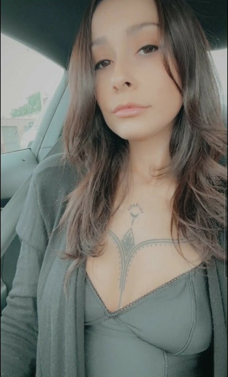 Monica Iannuzzi exclusive star pictures