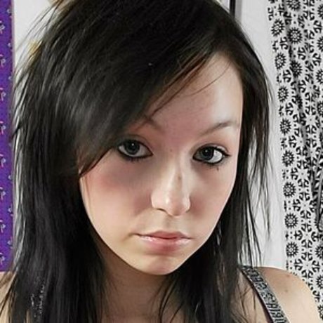 gothgirlmaya sex model picture