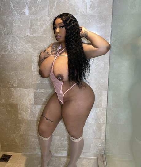 kioruncut pretty model pics