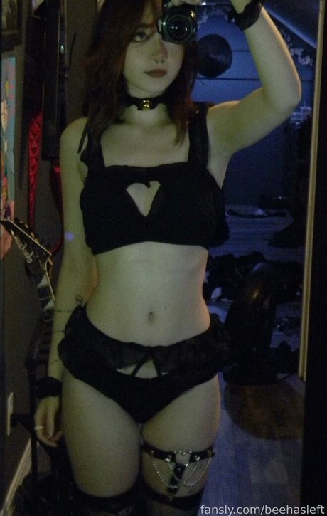 beehasleft star erotic images