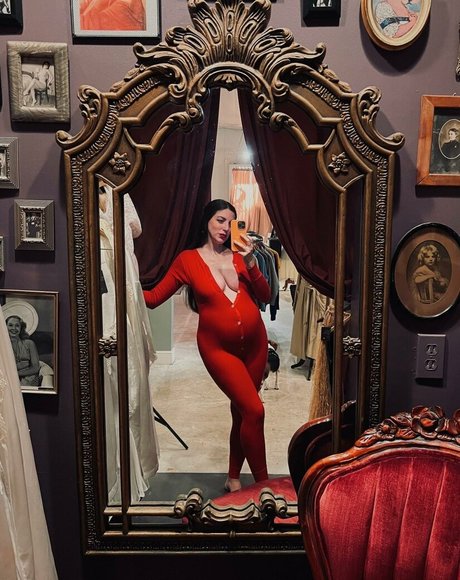 prettysadiereed high quality model image