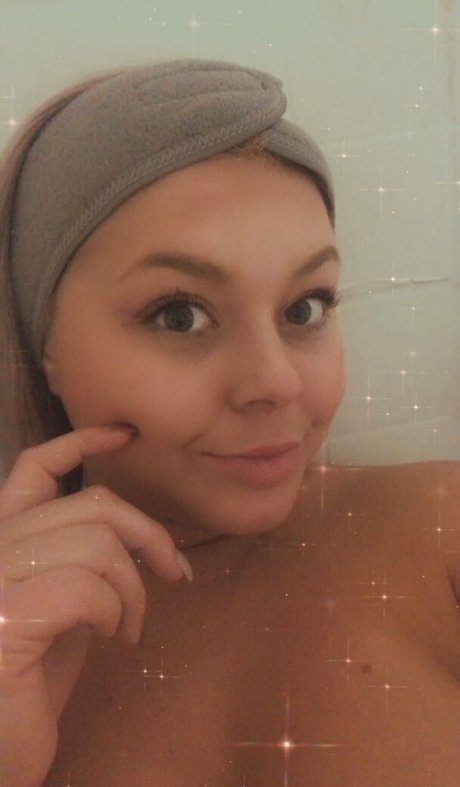 xxxhookedonbrookefree pornstar sexy pics