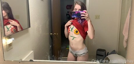 highhay nude star pics