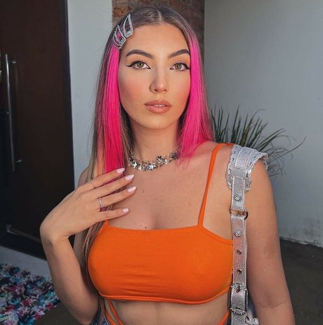 Fluxo Ale Maze adult star photo