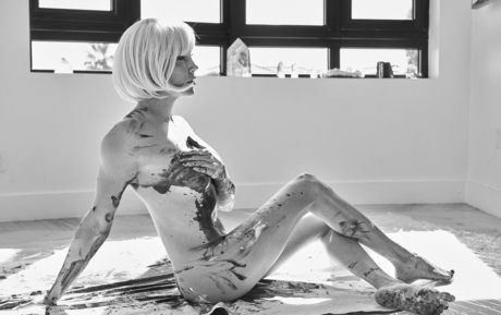 Katie Cassidy erotic actress image