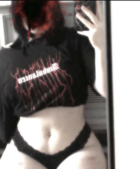 Hellok1ttyslvt model naked galleries