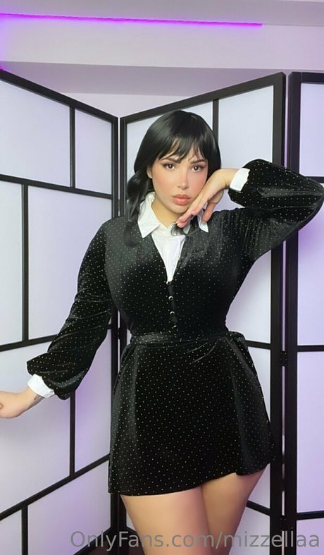 mizzellaa nude star img