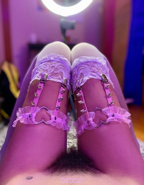 Maytrix Raine model sexy pic