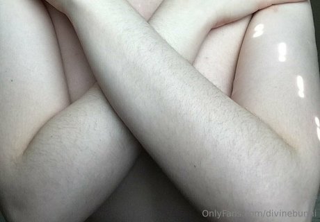 divinebunni star erotic galleries