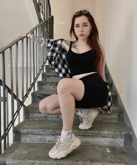 Denly Denlyasha star top picture