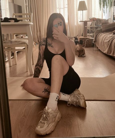 Denly Denlyasha pornstar top pic