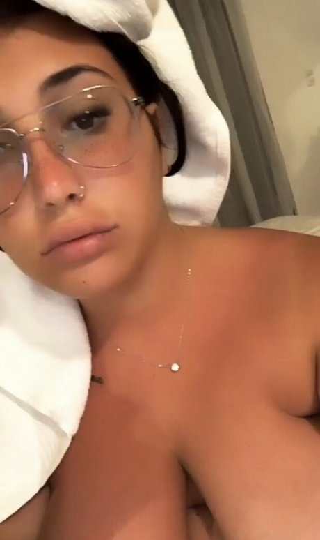 Alessia Barbarossa naked model image