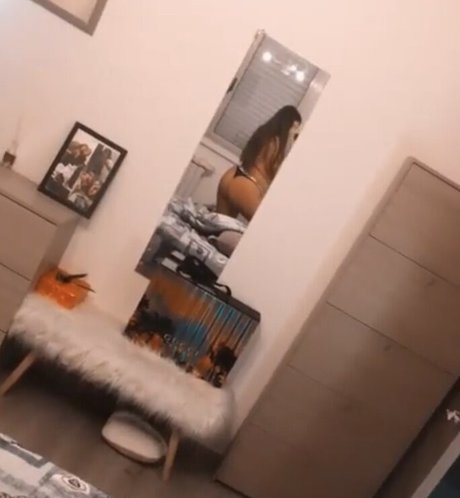 Alessia Barbarossa perfect pornstar gallery