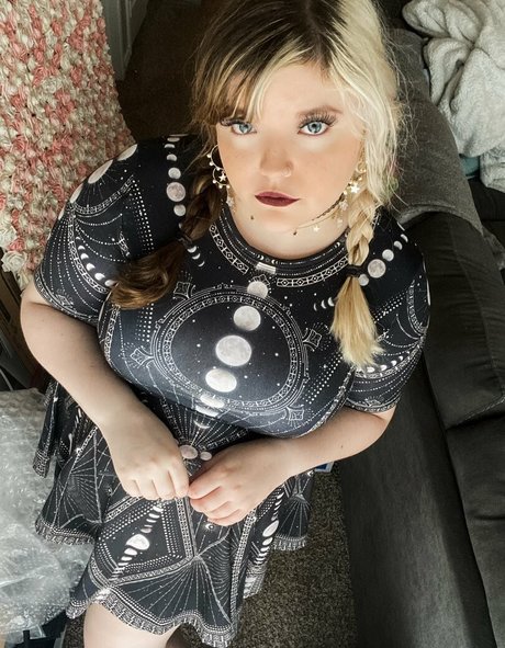 Meg Kaylee perfect model images