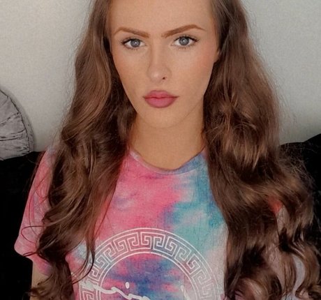 Nikki Harper sexy pornstar images