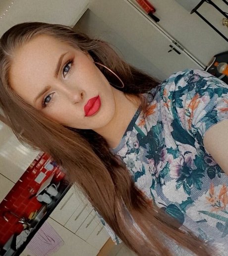 Nikki Harper sexy pornstar pic