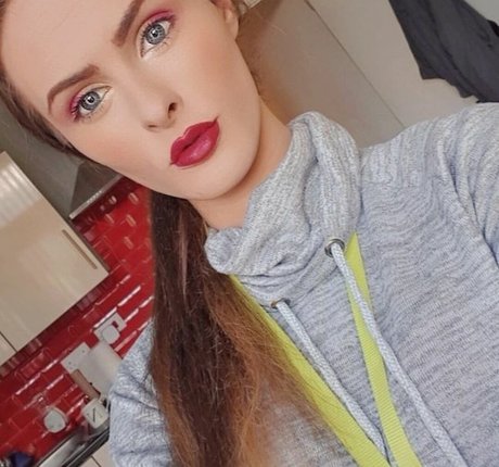 Nikki Harper pornstar free picture