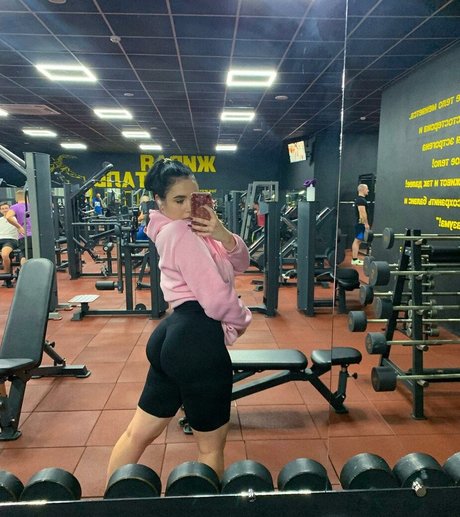 anattienn star porn picture