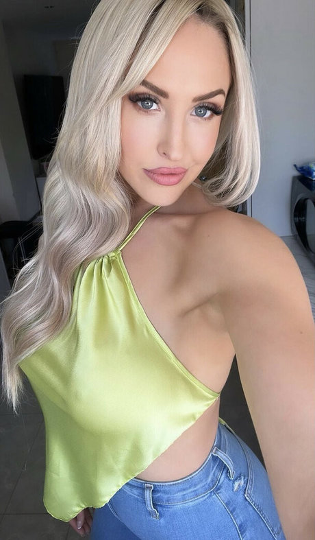 Eljonesuk pornstar beautiful archive