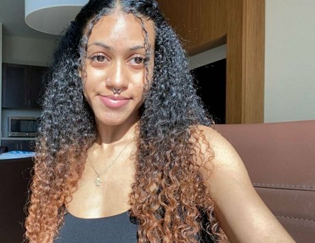 laylaybrat beautiful actress pic