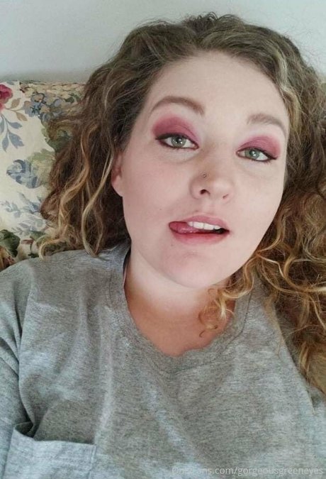 gorgeousgreeneyes star erotic pic