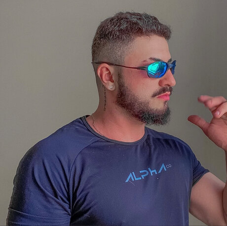 Kaua Gouter model pornographic picture