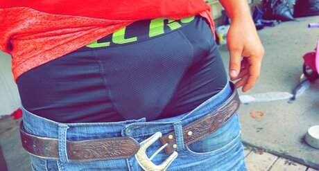 Igiveithard420 model sexy image