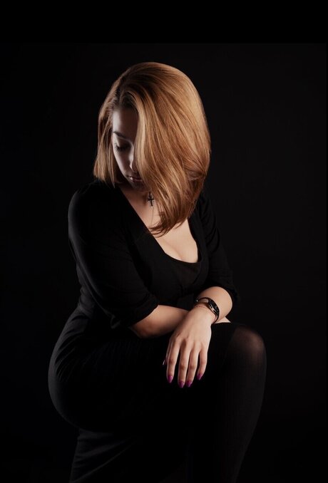 Petite LaLuna naked model archive