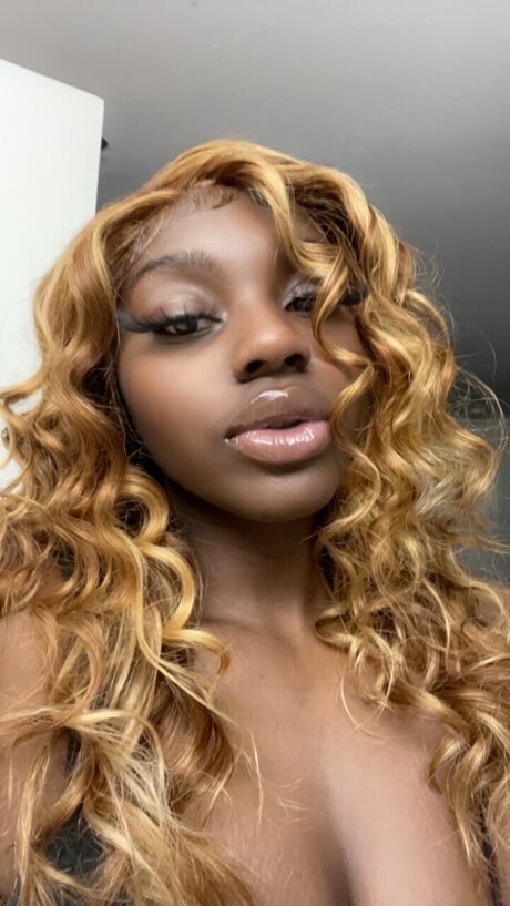 AriahMae pornstar sex images