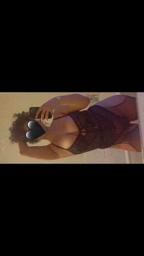 Shantel D Ros_ star pretty pic