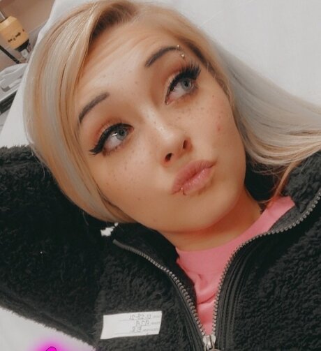 Pooh Baby hd pornstar pic