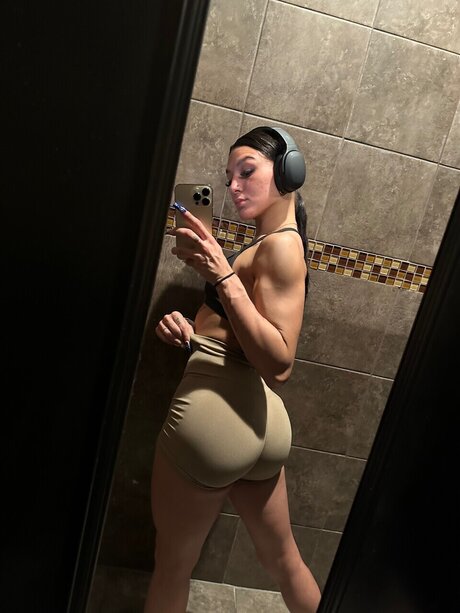 Ash Love star sex pic