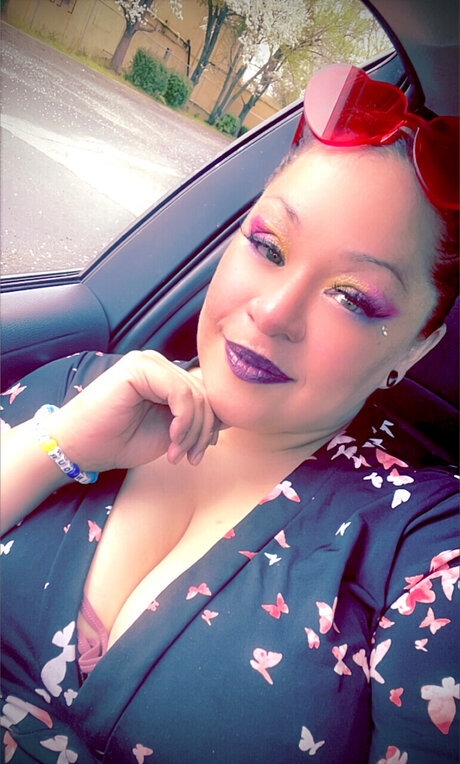 Mz Shakur_ star photos