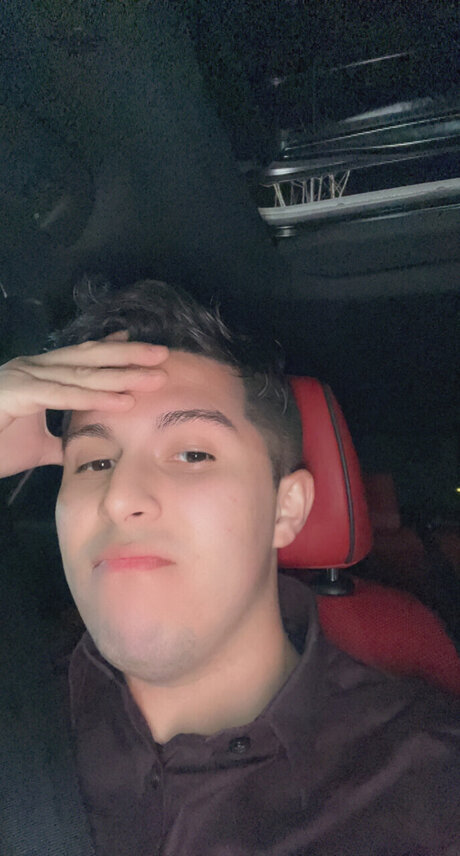 George R model exclusive pics