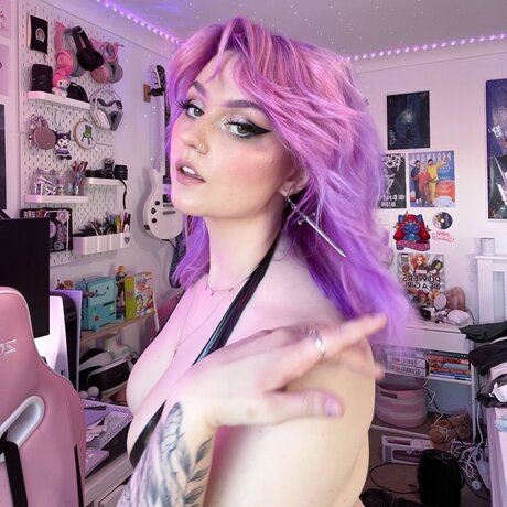 thiccbitxh model art pictures