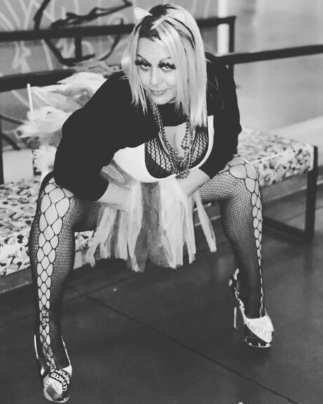 Bossybee porn star photos