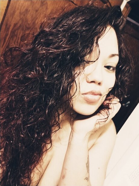 Mezmoriiah313 nude actress gallery