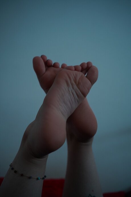 QueenDirtyPieds sexy actress pics