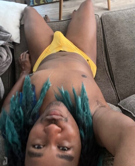 Rafaeldelatino model high quality image