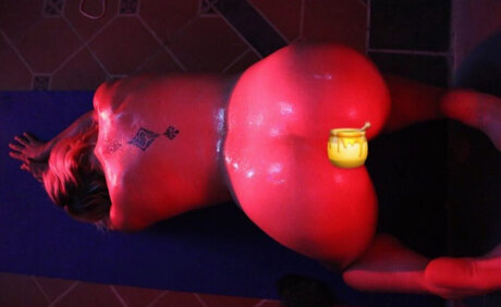 Que Hefner exclusive actress pics